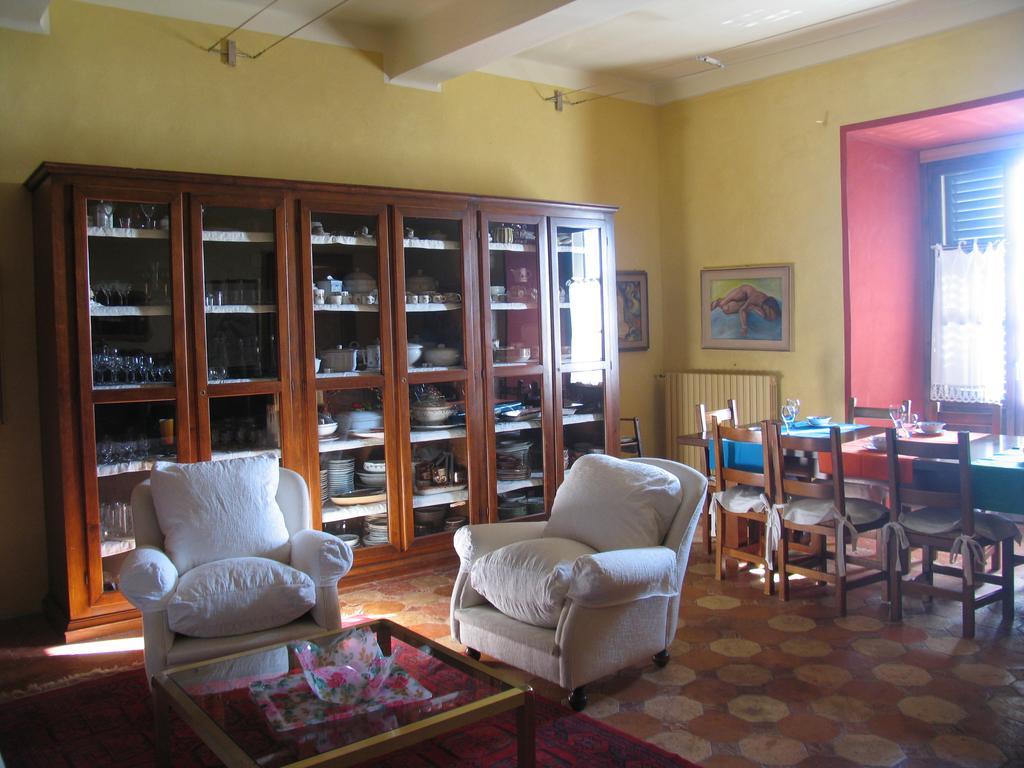 Casamariuccia Guest House Massino Visconti Room photo