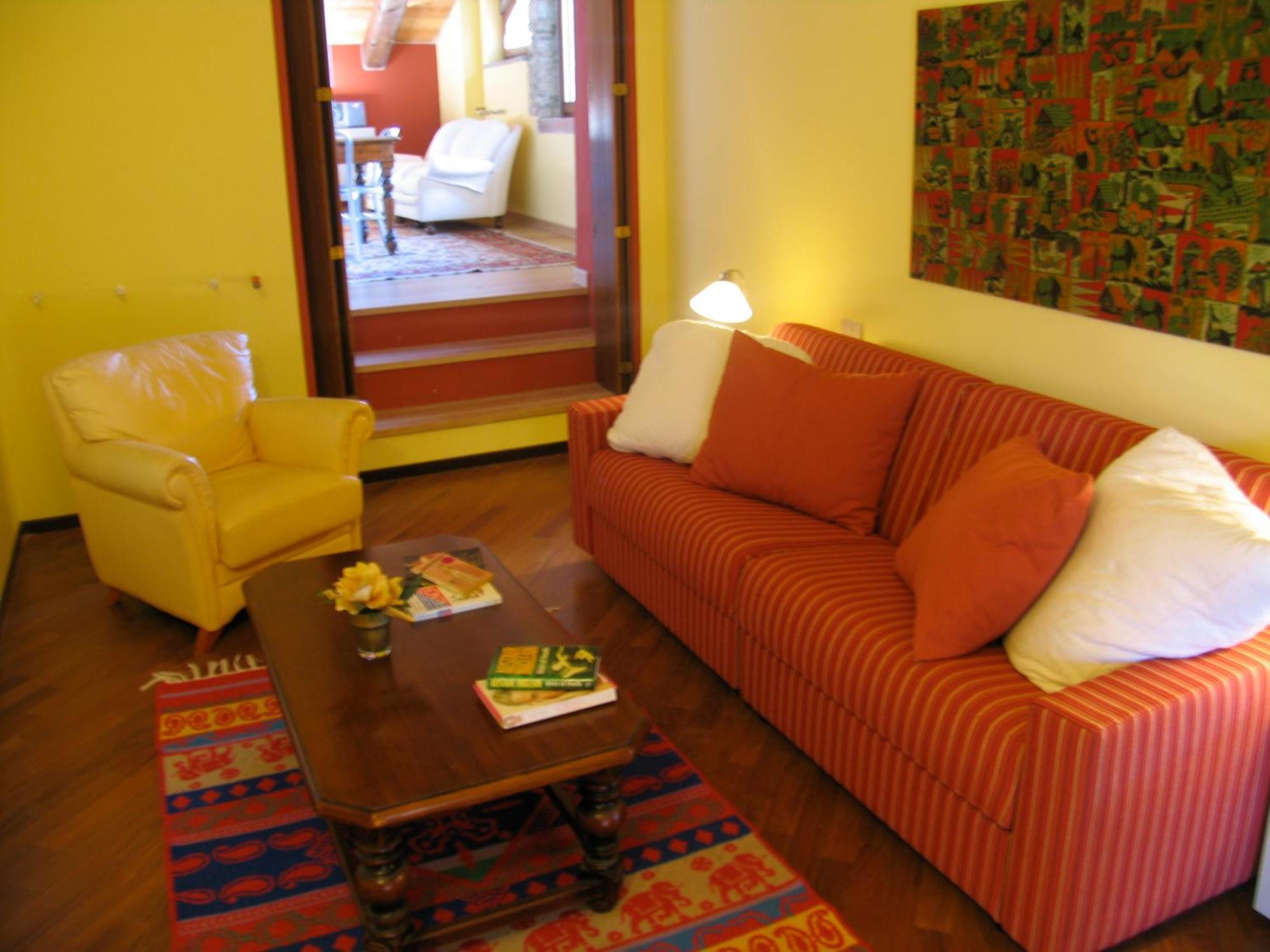 Casamariuccia Guest House Massino Visconti Exterior photo